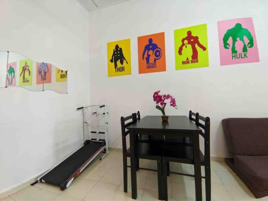 Homestay Delisha Parit Raja Uthm المظهر الخارجي الصورة