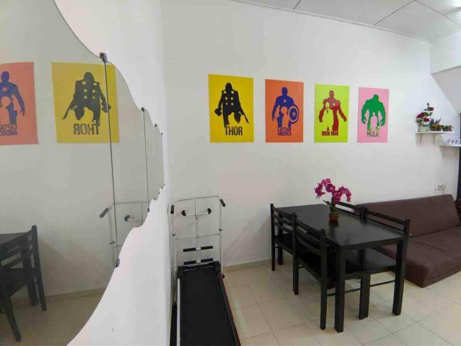 Homestay Delisha Parit Raja Uthm المظهر الخارجي الصورة